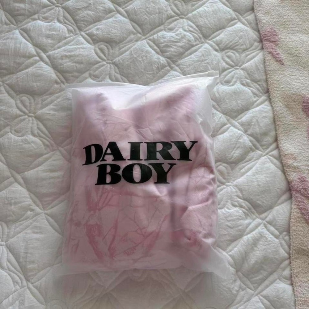 dairy boy bubble gum camo crewneck - Picture 4 of 8